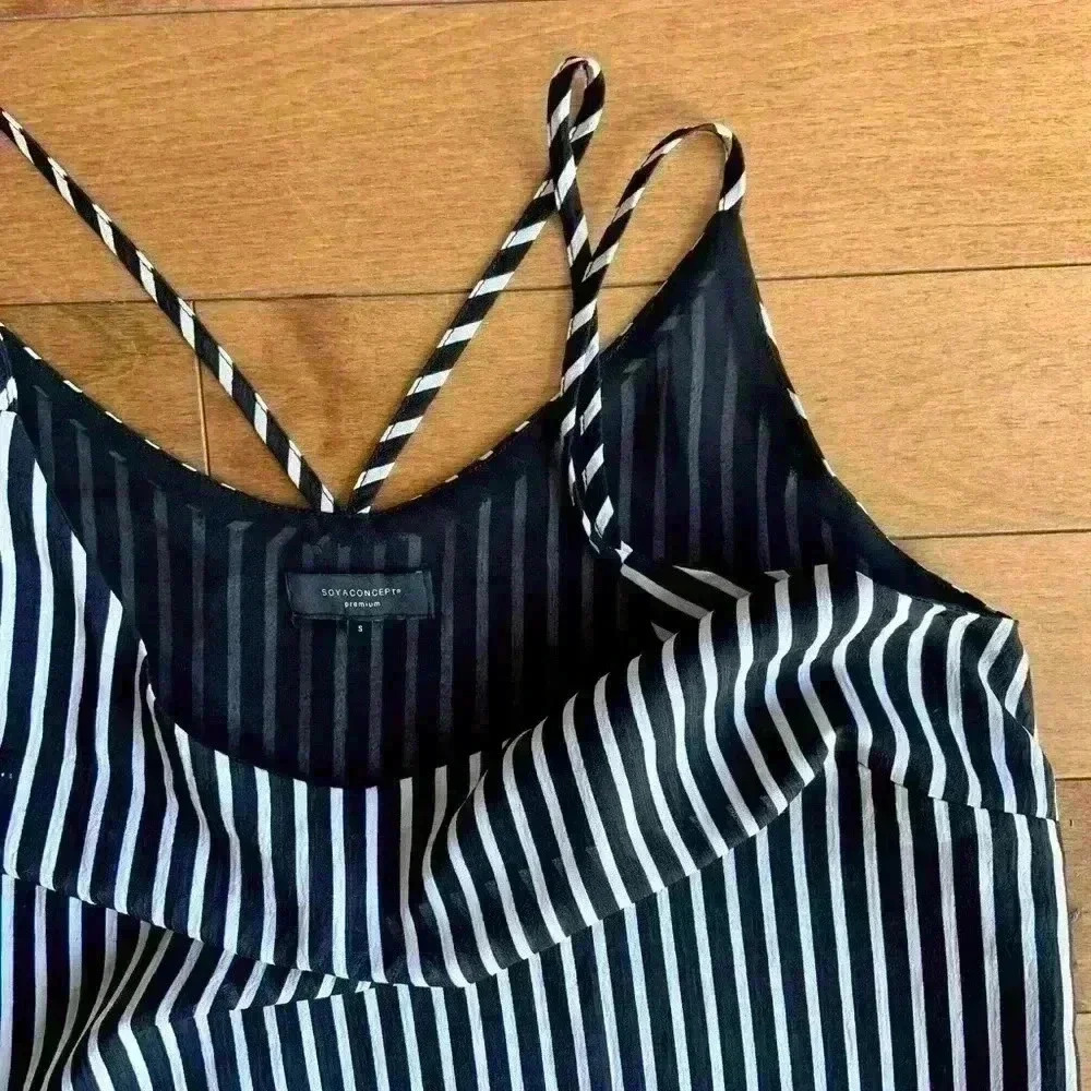 Soyaconcept | Black and white stripe tank  top